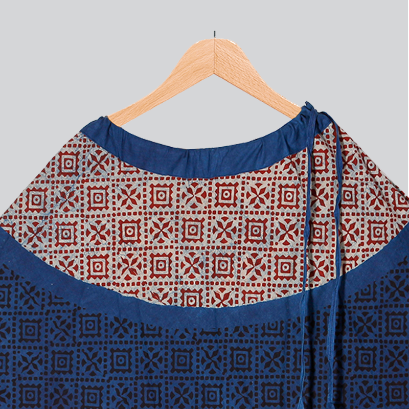 Tarapur Print Indigo Skirt With Mirror Work - Image 3