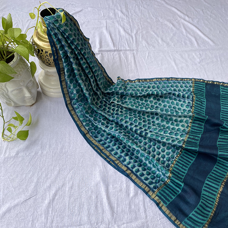 Green polka dots silk dupatta - Image 3