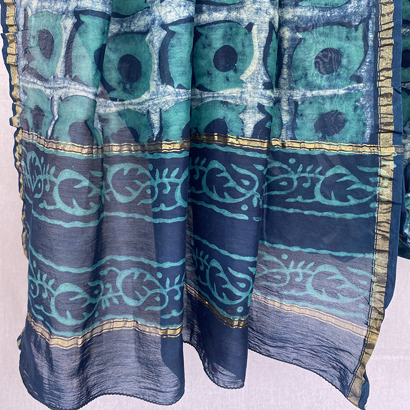 Donuts print silk dupatta - Image 2