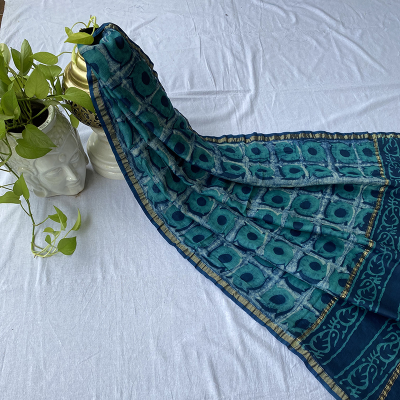 Donuts print silk dupatta - Image 3